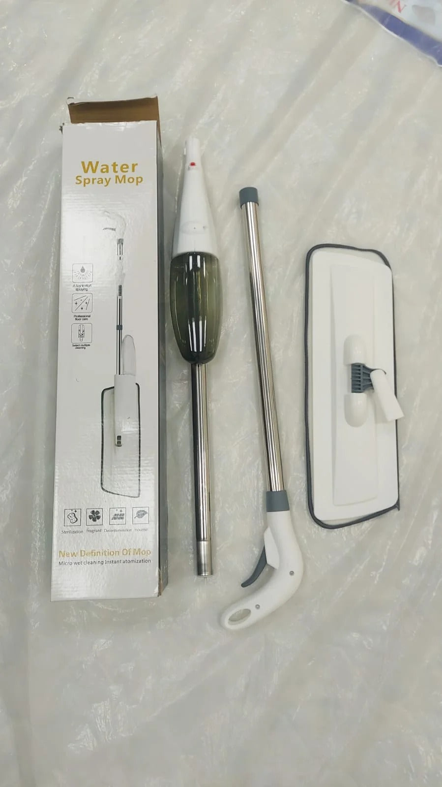Spray Mop for Floor Cleaning – Microfiber Reusable Mop with 360° Swivel Head
